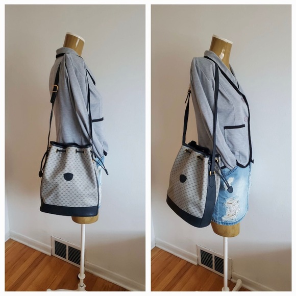 Gucci GG drawstring bucket bag - Picture 7 of 7